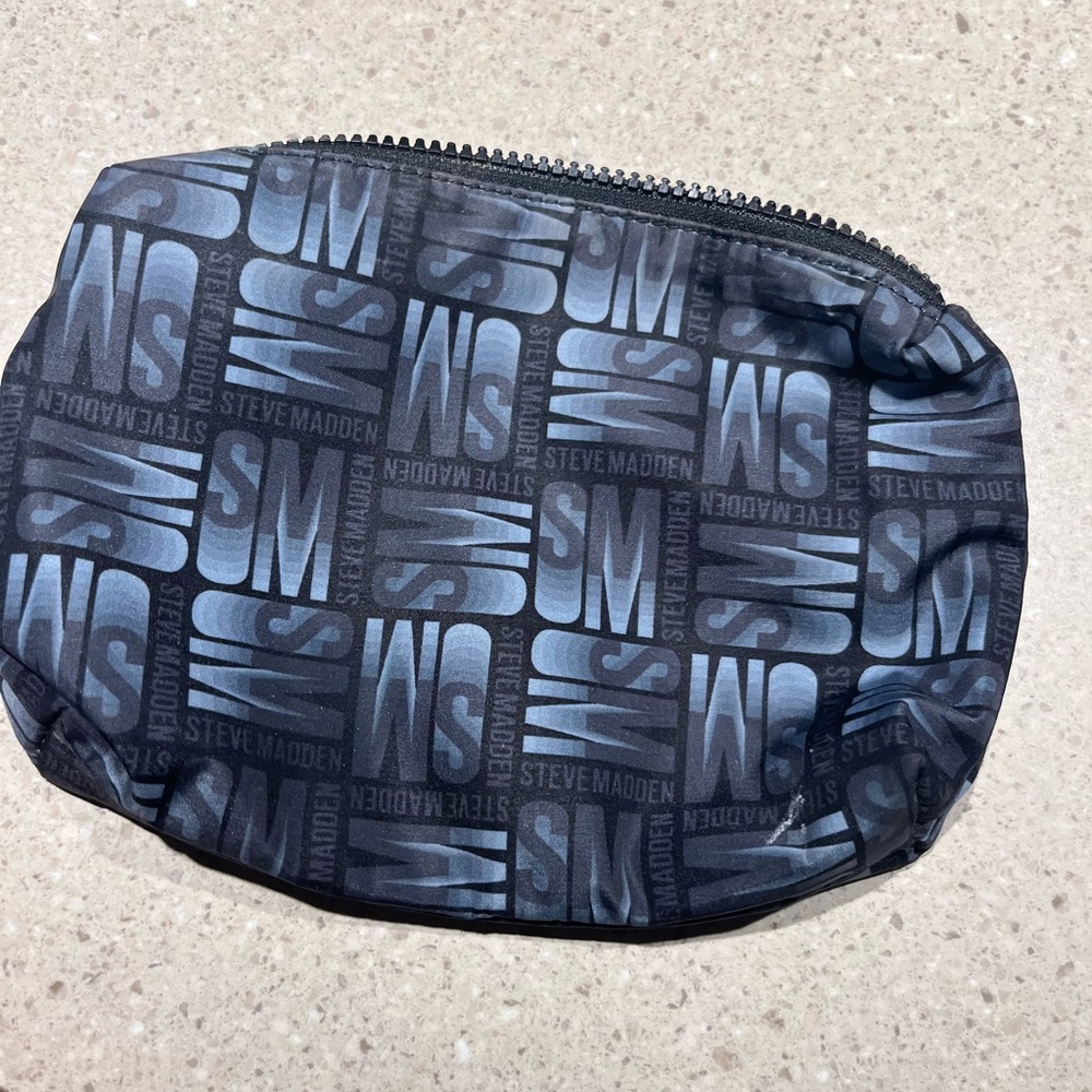 Steve Madden Monochrome Logo Pouch